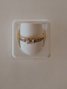 PIERŚCIONEK ZŁOTY 585 2,27 g ]