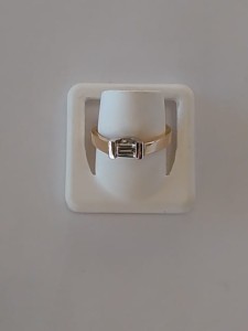 PIERŚCIONEK ZŁOTY 585 2,74 g ]