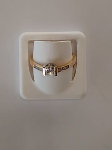 PIERŚCIONEK ZŁOTY 585 2,65 g ]